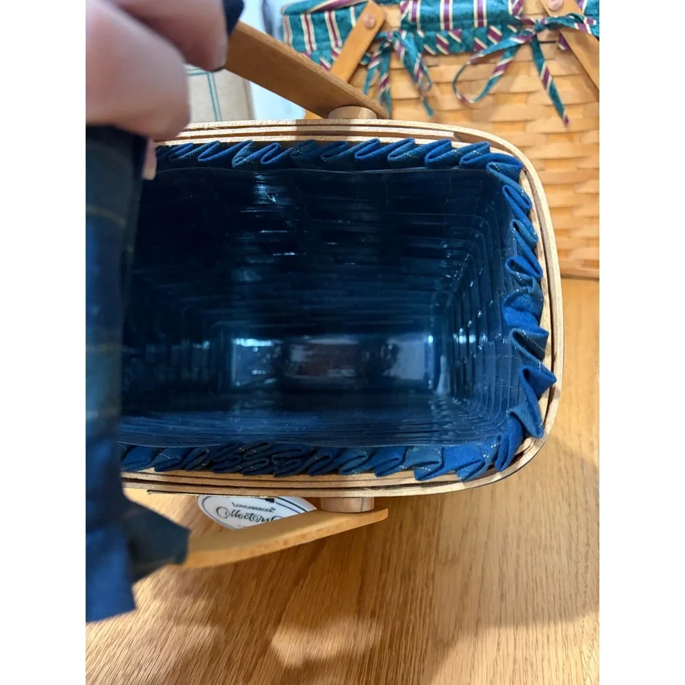 Longaberger‎ 1996 Collectors Club Basket – Signed – Christmas Collection